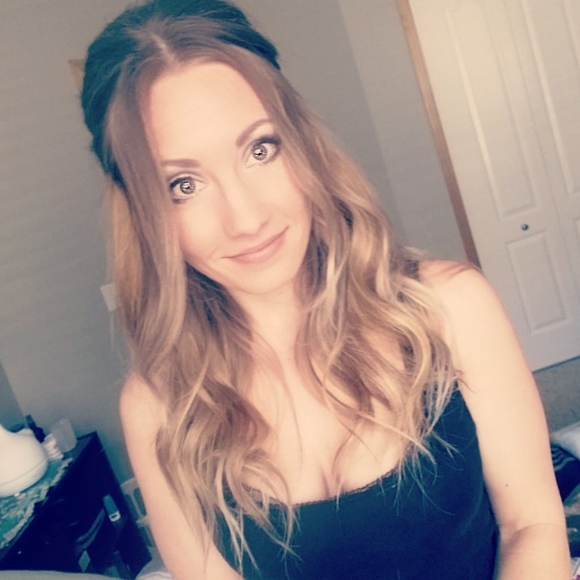 Meet your Posher, Natalie - Picture 1 of 1